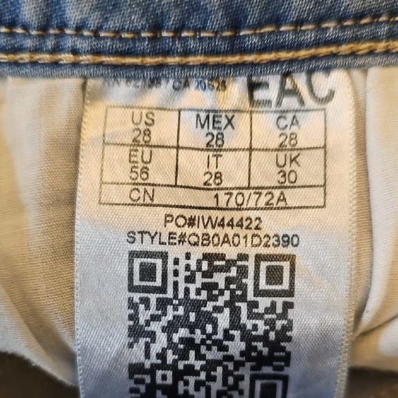 Guess "Visha Fit" Medium Rise Slim Boot Light Wash Jeans Women's 28 - Picture 8 of 10